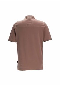 Polo tričko s krátkym rukávom z mäkkej, taupe látky. Obsahuje golier, detaily na chrbte a štítok na postrannom leme. Hladká textúra, neformálny dizajn.