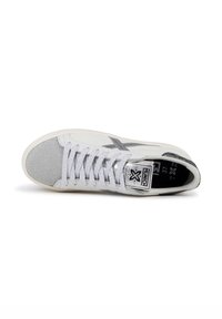 MUNICH RETE SKY - Trainers - white