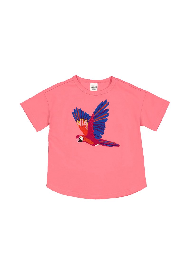Roze katoenen t-shirt met korte mouwen, voorzien van een geborduurde papegaai in levendige kleuren, waaronder rood, blauw en gele accenten.