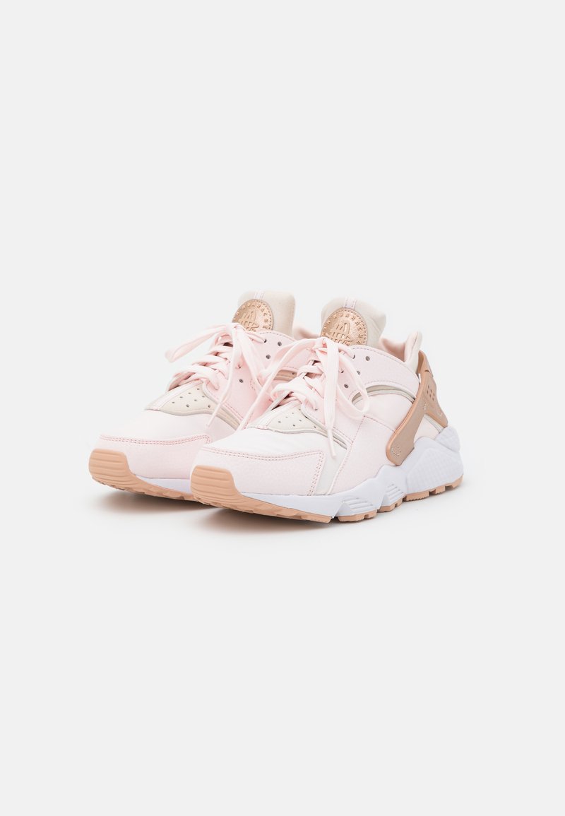 Revolutionair Altaar Christus Nike Sportswear W AIR HUARACHE STYLE - Sneakers laag - light soft  pink/shimmer white/donkerroze - Zalando.nl