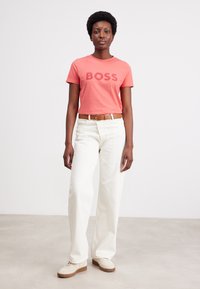 BOSS ELOGO - Triko s potiskem - bright pink