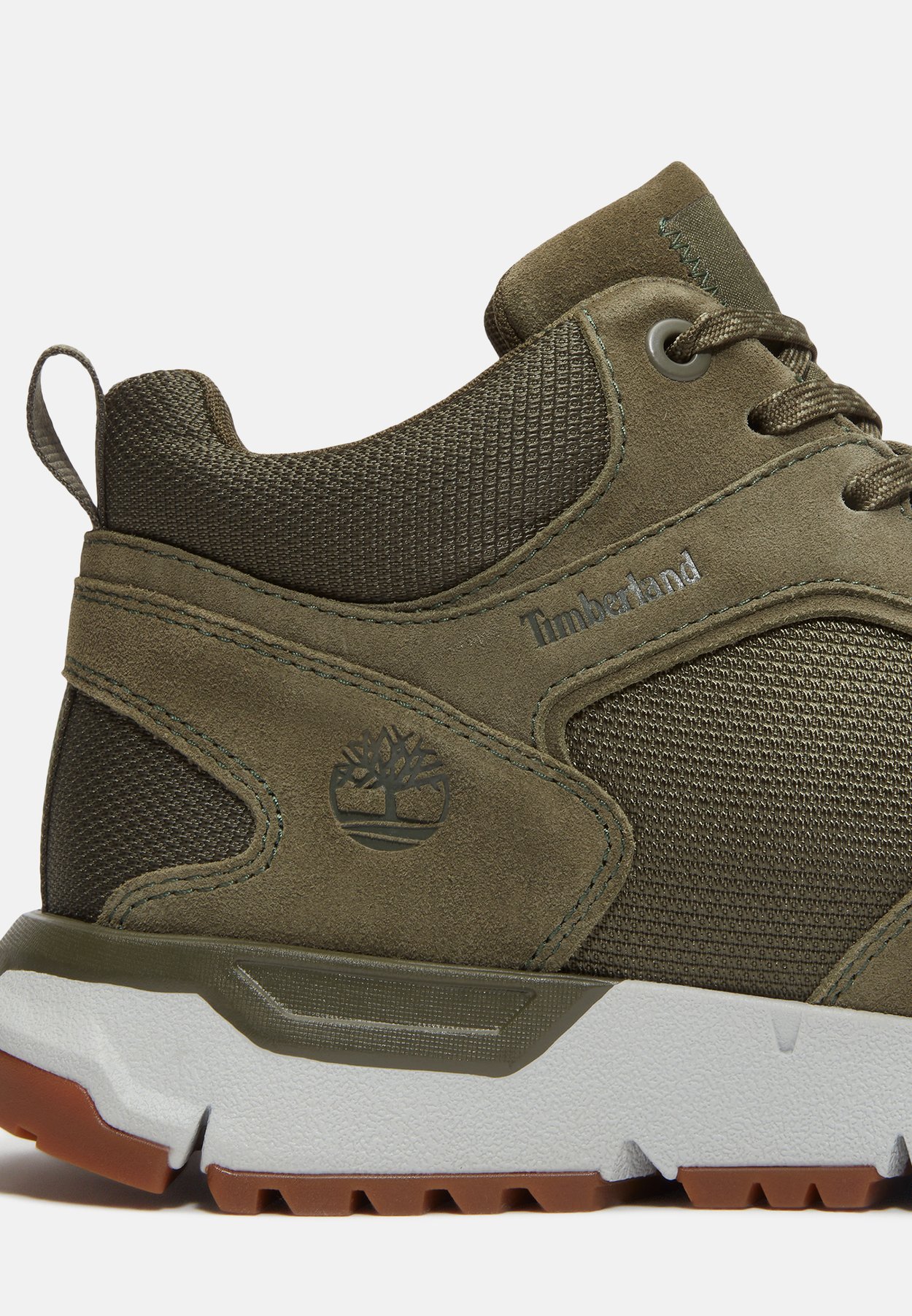 Sneaker high