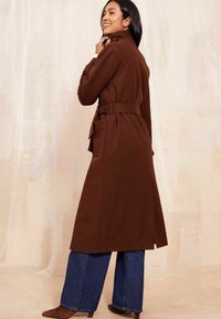 Friends Like These REGULAR FIT - FUNNEL NECK   - Trench - chocolate brown