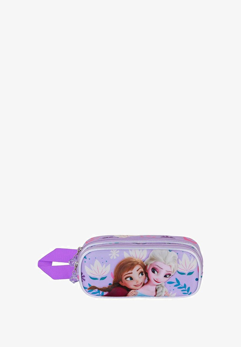 Trousse violette ornée de personnages avec des motifs floraux, fermeture zippée et une poignée texturée. Les dimensions offrent un rangement compact.