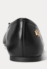 Lauren Ralph Lauren JAYNA LEATHER FLAT - Balerinos stiliaus laivutės - black
