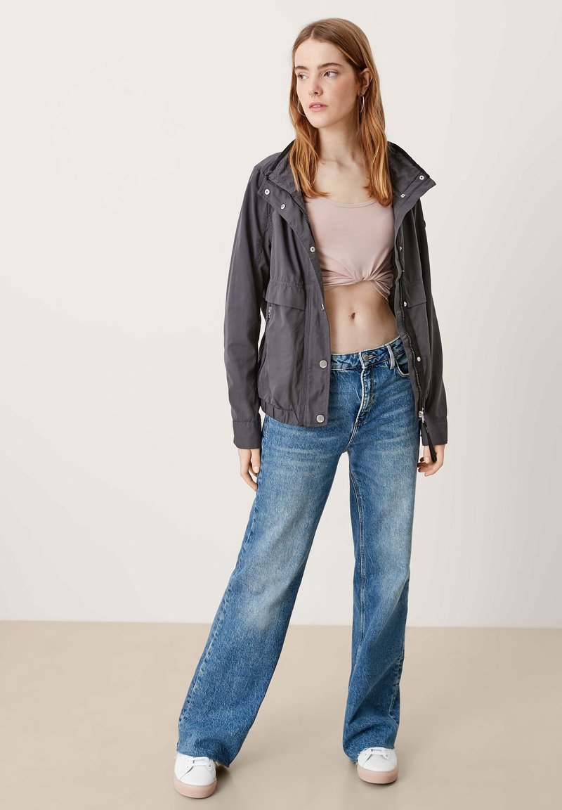 Damen Leichte Jacken | QS by s.Oliver Übergangsjacke asphalt/anthrazit - VD87346 Damen Leichte Jacken | QS by s.Oliver Übergangsjacke asphalt/anthrazit - VD87346