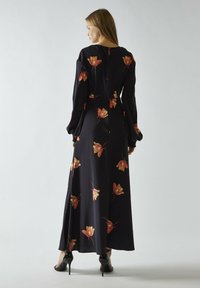 Glamorous V-NECK - Maksimekko - black orange flower