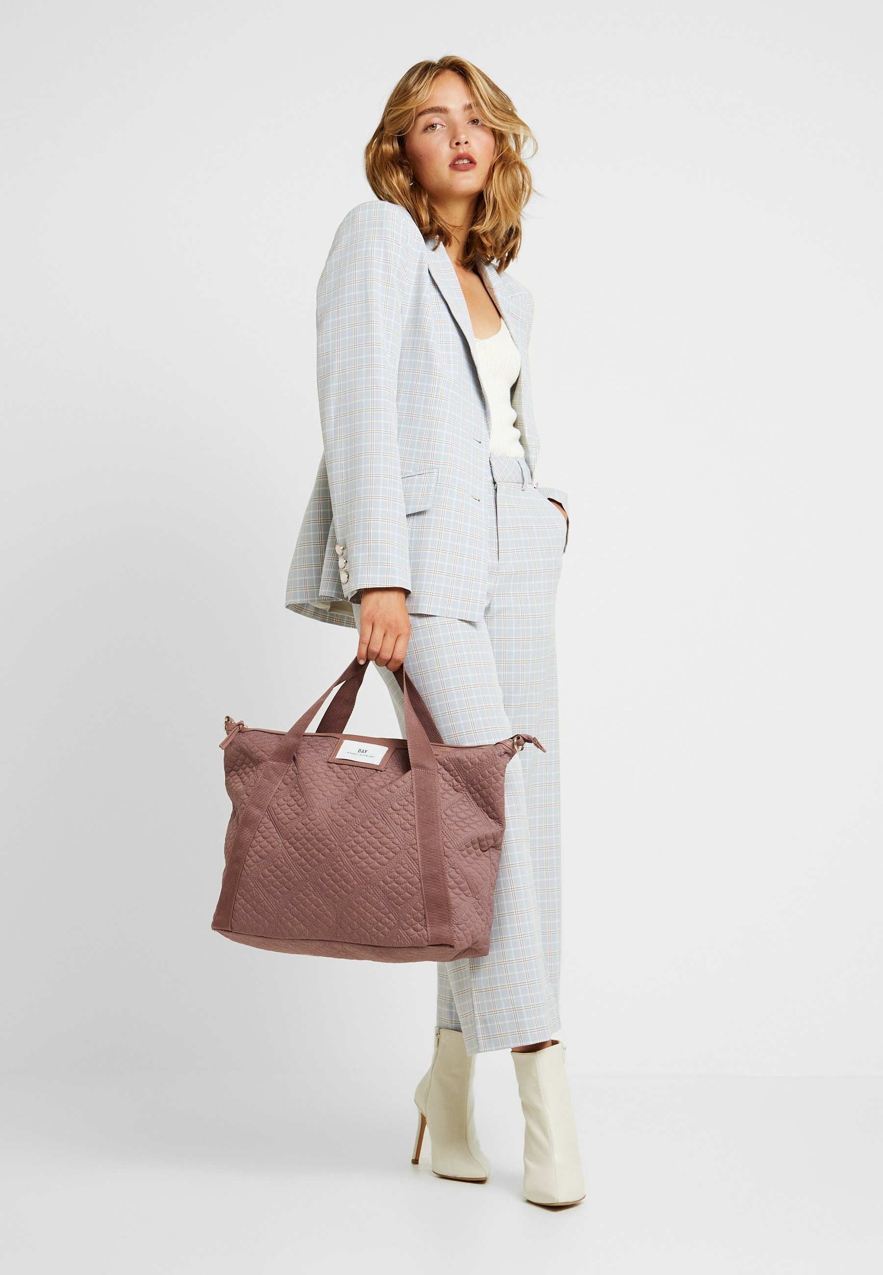 DAY Birger et Mikkelsen GWENETH TOPAZ CROSS Shoppingveske DAY Birger et Mikkelsen GWENETH TOPAZ CROSS Shoppingveske