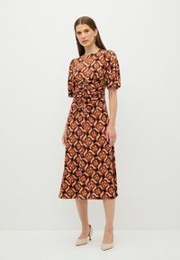 adL GATHERED PRINTED  - Freizeitkleid - printed cinnamon