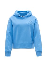 Světle modrá mikina s kapucí a dlouhými rukávy, s vystouplým geometrickým logem na levém hrudníku, zobrazená na bílém pozadí.