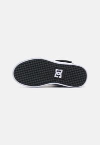 DC Shoes PURE SHOE UNISEX - Skateboardové boty - asian black
