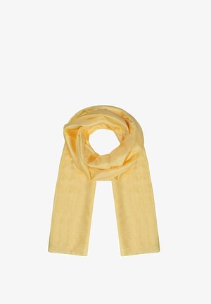 Żółty szal wykonany z lekkiego materiału, charakteryzujący się gładką strukturą i prostokątnym kształtem, z równomiernie złożonymi końcami.