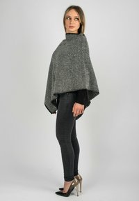 Dalle Piane Cashmere BICOLOR - Poncho - black-white