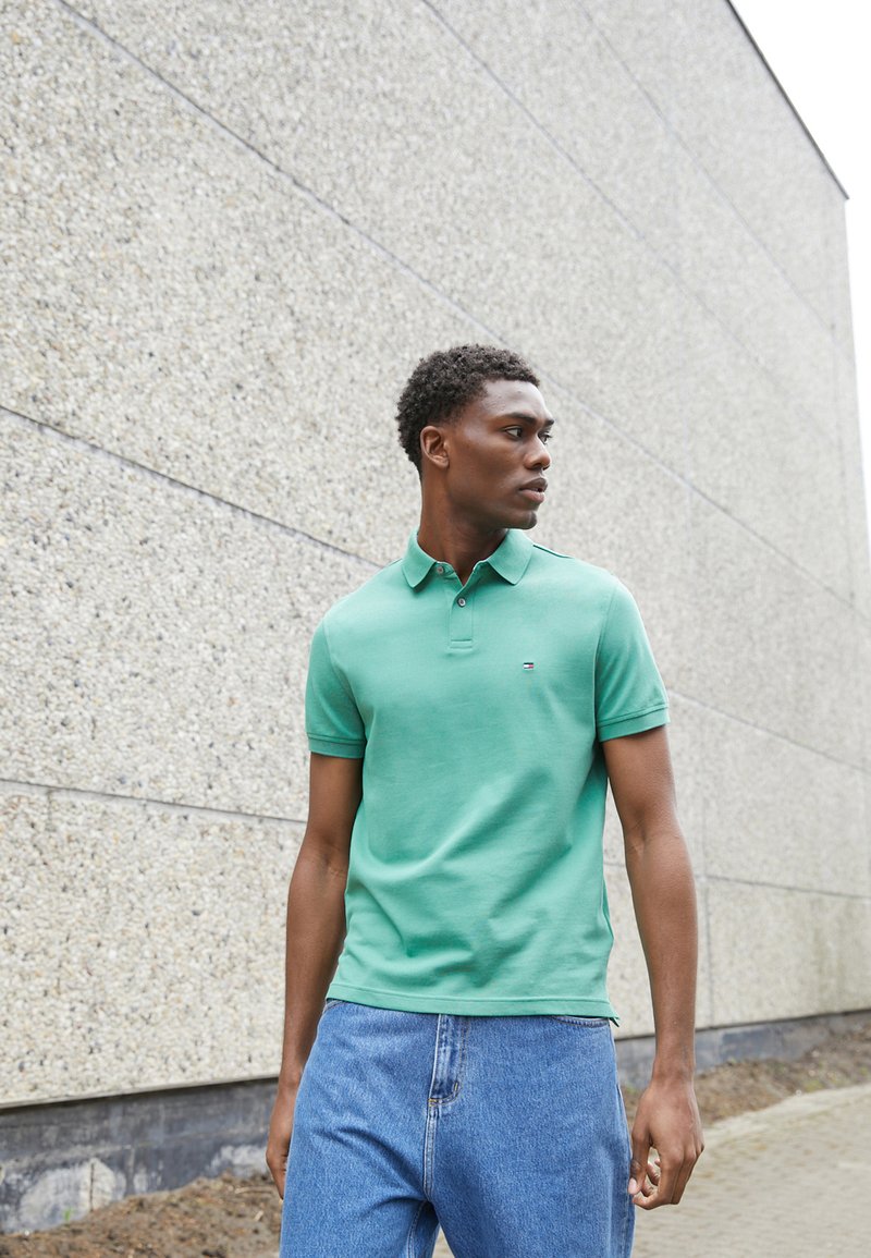 Tommy Hilfiger REGULAR - Polo - central green