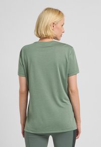 Jack Wolfskin CROSSTRAIL  - T-shirt basic - eucalyptus