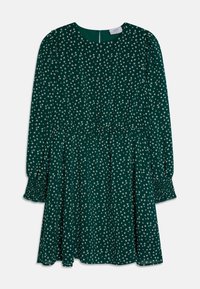 Zielona sukienka z białym kwiatowym nadrukiem, długimi rękawami, okrągłym dekoltem i marszczoną talią. Posiada suwak z tyłu oraz teksturowane mankiety rękawów.