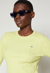 GANT STRETCH C NECK - Džemperis - pastel lime