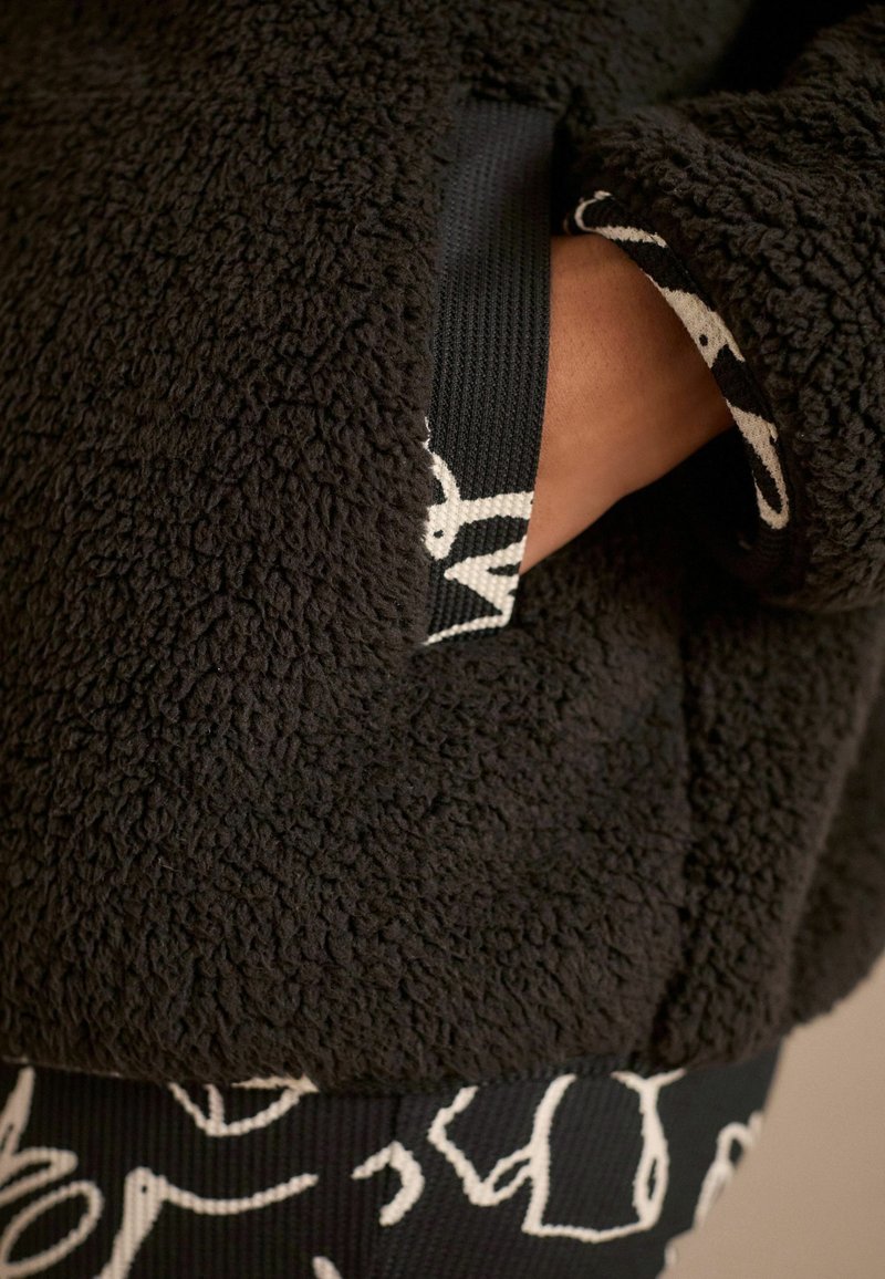 B by Ted Baker COSY BORGE  - Suéter de forro polar - black