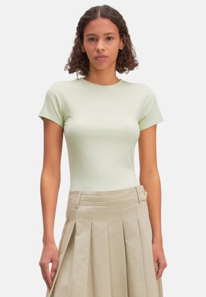 EDITED, EDITED SHIRT NAARAT - T-Shirt basic - hellgrün