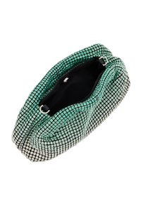 Borsa a busta verde in rete decorata con piccole pietre metalliche, dotata di chiusura a zip e fodera interna nera. Forma compatta e rettangolare.