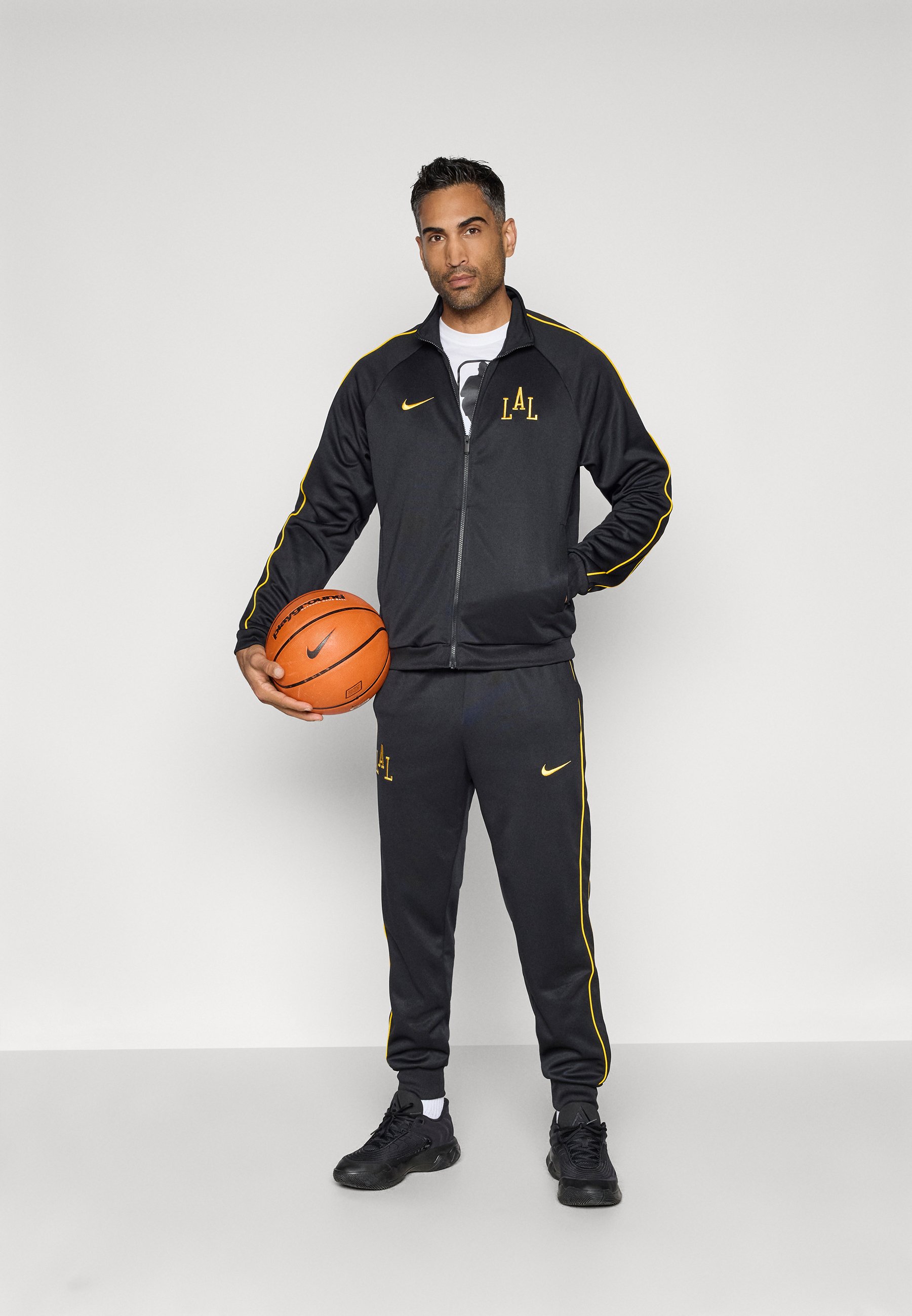 nike tracksuit basketball