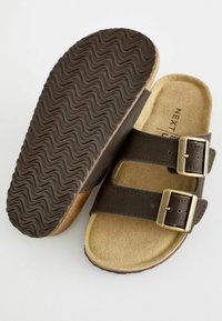 Next REGULAR  - Tagant lahtised kingad - brown