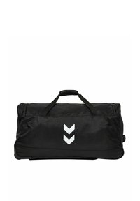 Czarna torba podróżna wykonana z wytrzymałego materiału, z dwoma uchwytami do przenoszenia i białym logo w kształcie szewrona na przodzie. Prostokątny kształt, gładka faktura.