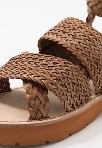 Scotch & Soda PHIONA  - Riemensandalette - brown