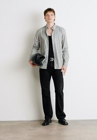 Thumbnail Image 2