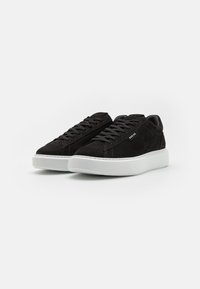 Nubikk VINCE TORA - Tossud - black