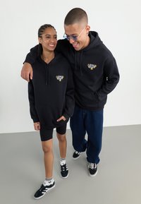 Thumbnail Image 4
