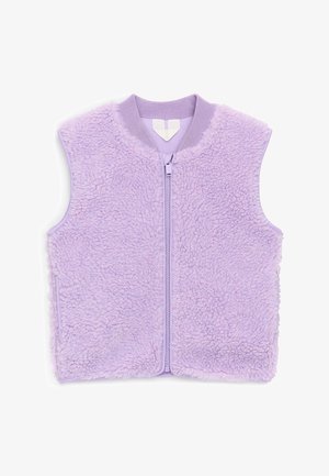 Veste sans manches en polaire lavande avec fermeture éclair devant, col côtelé et poches latérales cachées, présentée à plat sur fond blanc.