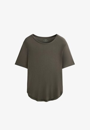 Rövid ujjú, sötét olívazöld színű, kerek nyakú póló ívelt szegéllyel és laza szabással.