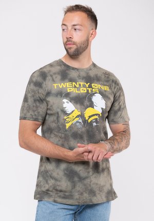 TWENTY ONE PILOTS BACK TO BACK DIP DYE - Print T-shirt - green