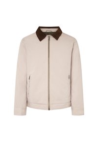 La chaqueta beige presenta un collar de pana marrón, cierre frontal con cremallera y dos bolsillos laterales; tejido suave con un diseño de corte recto.