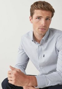 Next EASY IRON PRINTED OXFORD REGULAR FIT - Ing - white blue stripe