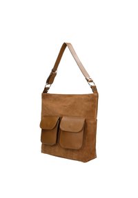 Bruine suède schoudertas met twee leren zakken aan de voorkant, verstelbare schouderband en een schoon, eenvoudig ontwerp. Zachte textuur door het hele tasje.