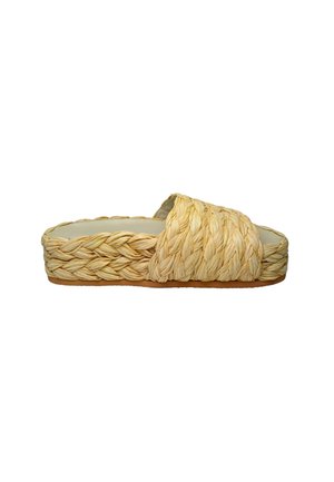 Slip-on sandaal met dikke gevlochten strobanden en plateauzool in natuurlijke beige tinten.