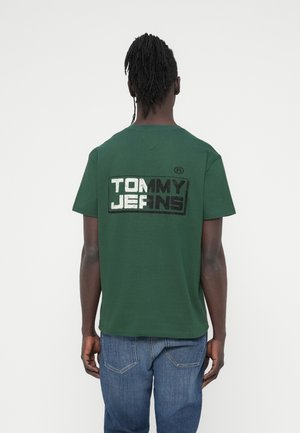 GYM BLOCK TEE - Camiseta estampada - shadow pine