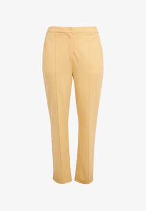 Beige, op maat gemaakte damesbroek met een voorplooi, knoopsluiting en een rechte pijpvorm.