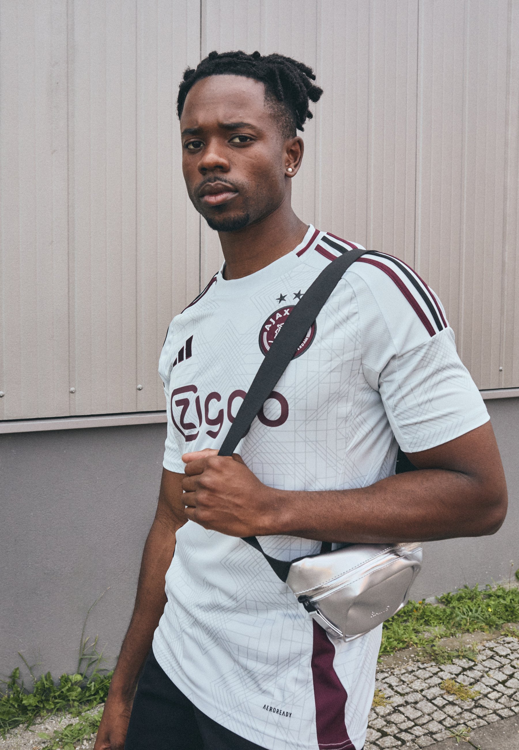 Maillot De Foot Ajax Amsterdam – Umbro Taille S – Blanc – Porté Mais En Super état