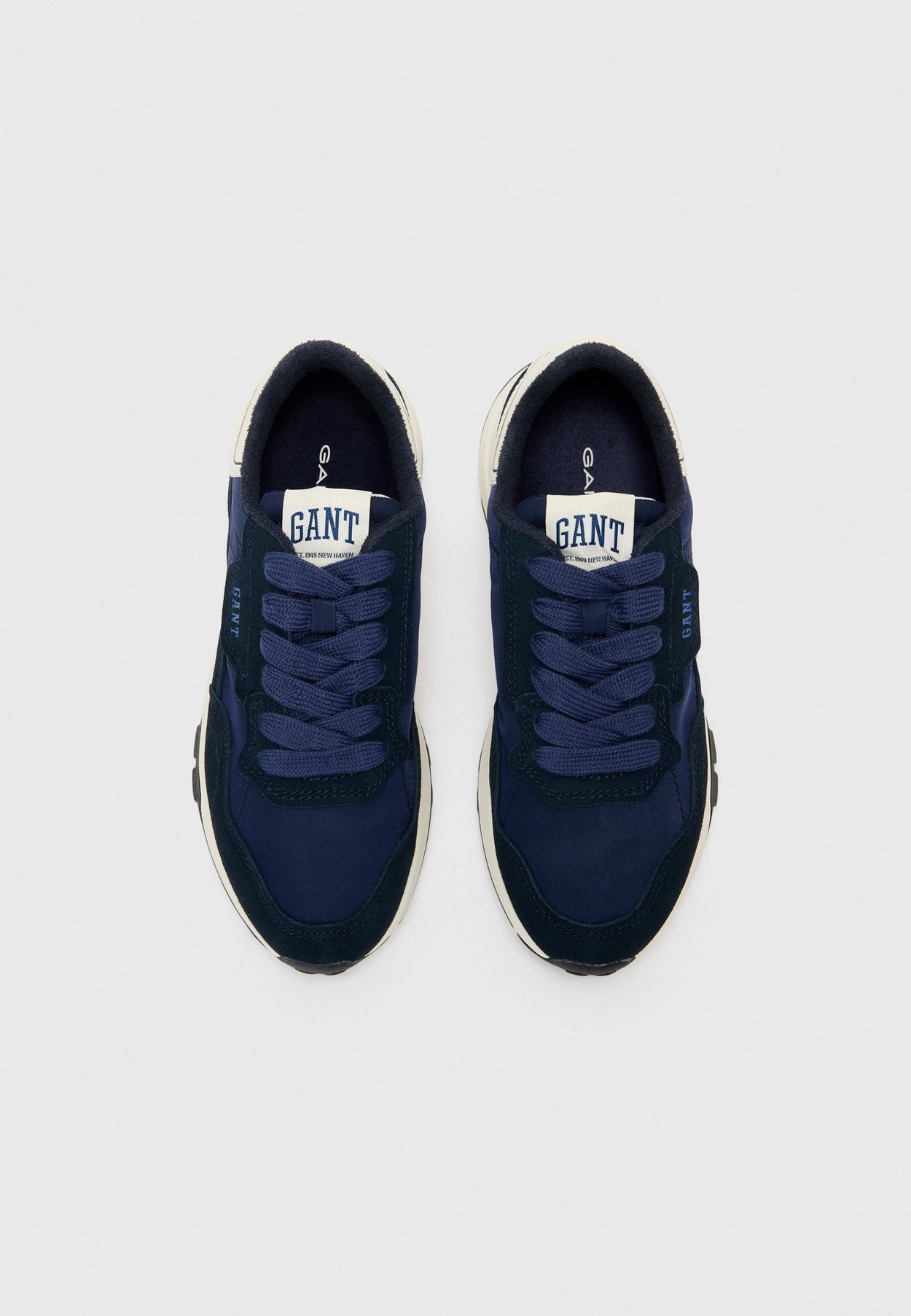 Sneaker low