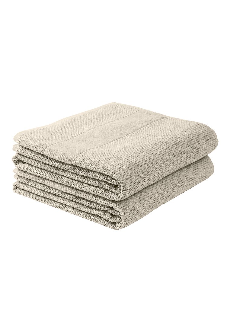 Gefaltete hellgraue Decke aus strukturiertem Strickstoff, mit einer flachen Oberfläche, sichtbaren Nähten und einem sauberen, schlichten Design.