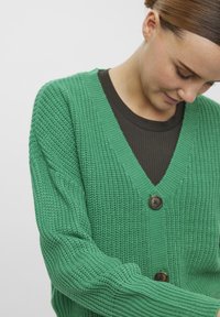 Vero Moda VMLEA V NECK CUFF - Cardigan - bright green