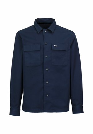 Camicia a maniche lunghe di colore blu navy realizzata in tessuto dalla texture liscia. Presenta due tasche sul petto e un piccolo logo ricamato sulla tasca sinistra.