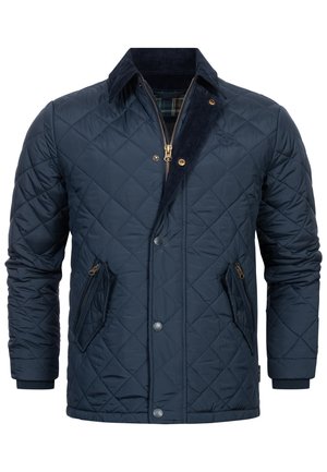 Chaqueta acolchada de color azul marino con cuello de pana, cierre de cremallera, dos bolsillos con cremallera y forro a cuadros. Presenta un patrón de diamantes y botones a presión.