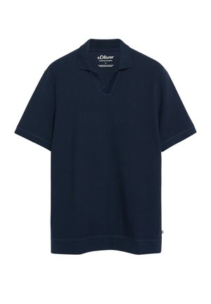 Polo bleu marine à manches courtes avec un col classique et une petite ouverture en V.