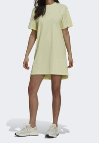 adidas Originals Jerseyklänning - yellow