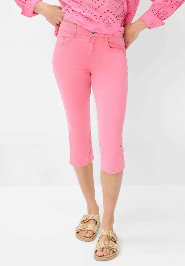 STYLE SHAKIRA - Jeans Shorts - dragonfruit