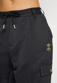 adidas Originals Cargobyxor - black